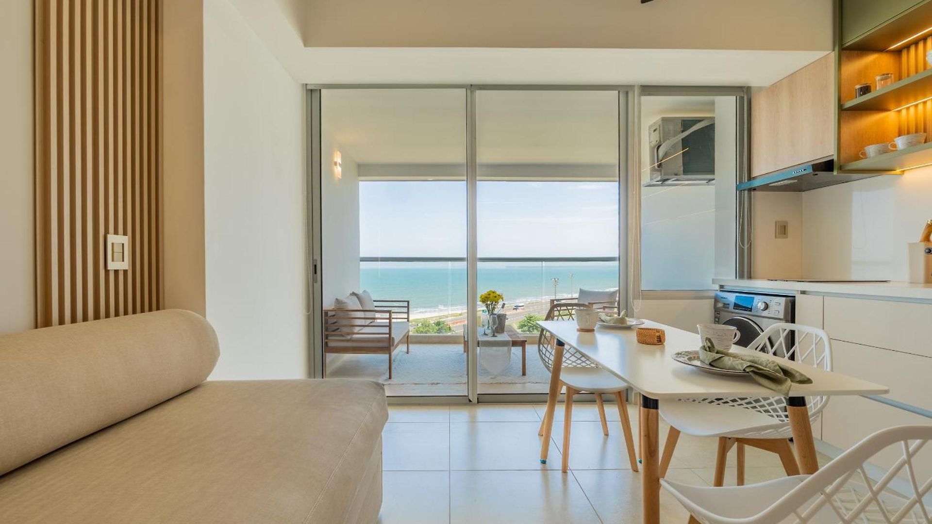 Charming Seafront Loft Cartagena