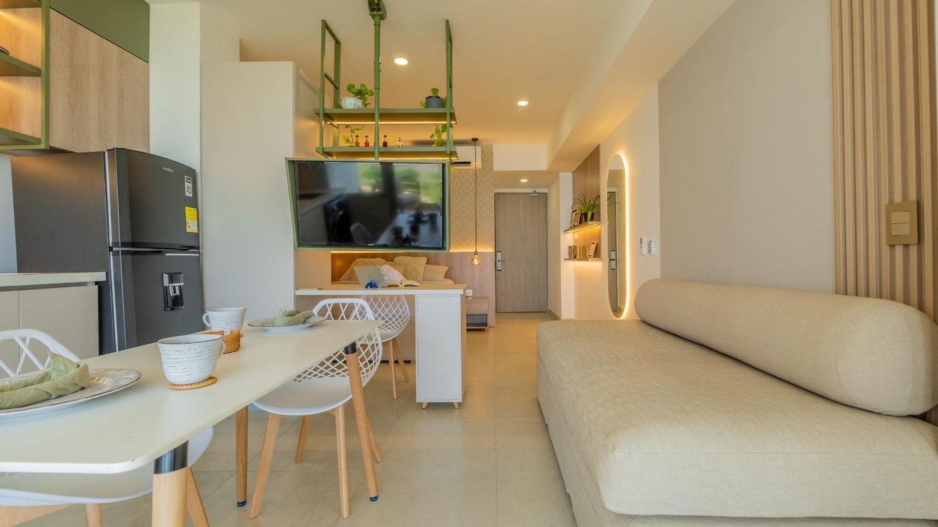 Charming Seafront Loft *