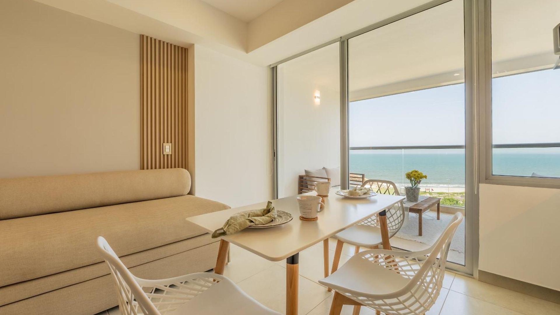 Charming Seafront Loft Apartamento *