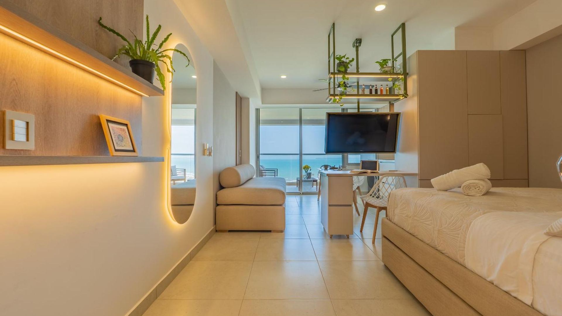 Charming Seafront Loft * Cartagena